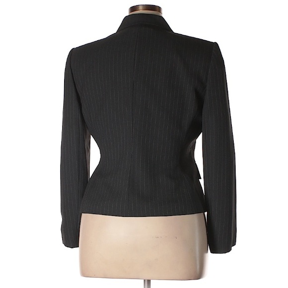 🎁 Tahari by ASL Women's Pinstripes Career Blazer - Picture 2 of 4